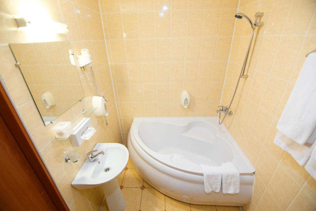 Optima Kropyvnytskyi Hotel Luaran gambar